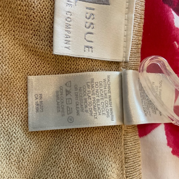 Women’s XL gold shimmery top - Picture 6 of 8